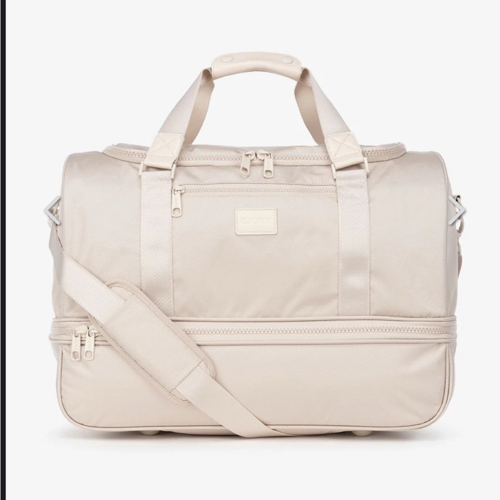 New CALPAK Stevyn Duffel Bag